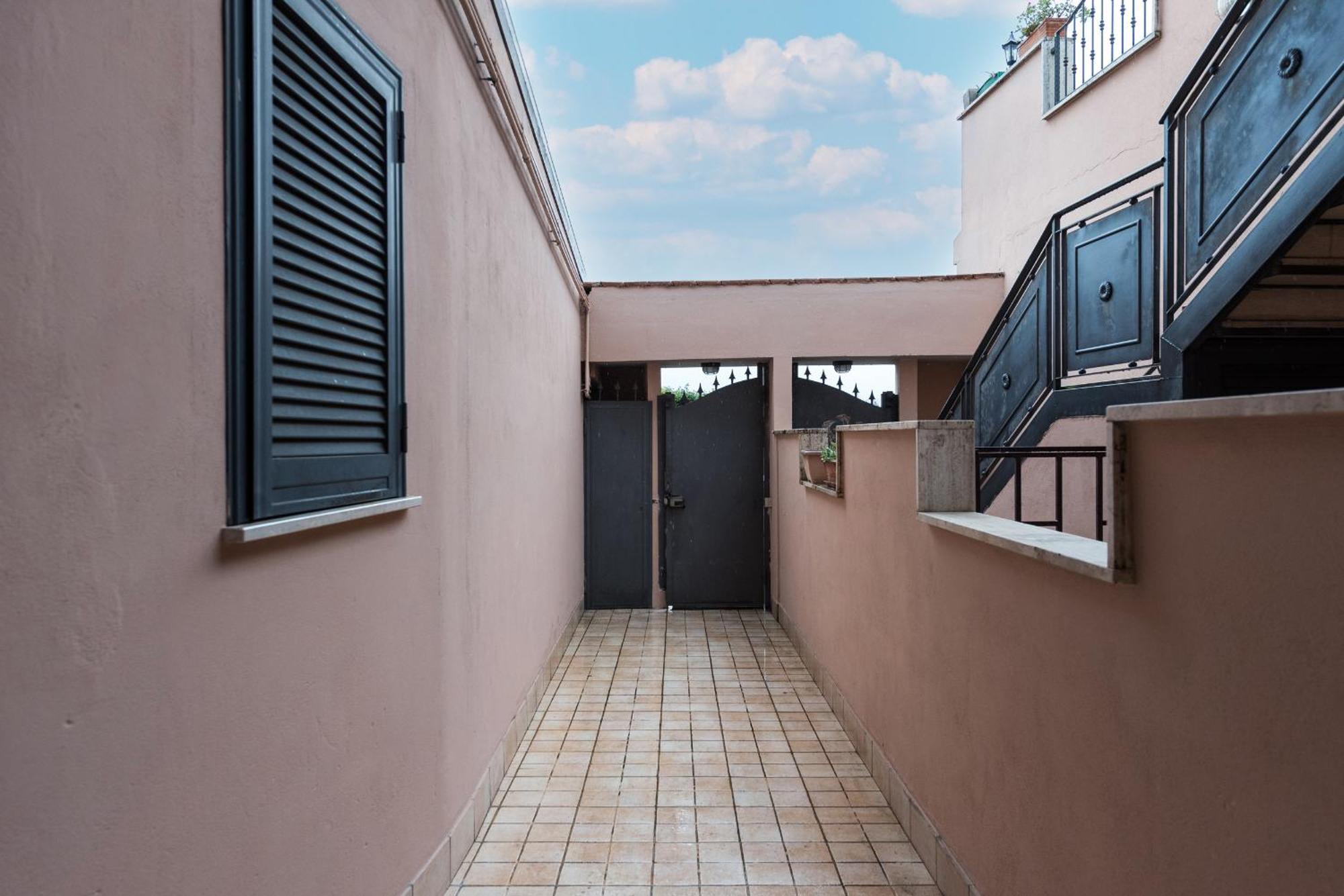 Travelershome Ciampino 170 Station Street Exterior photo